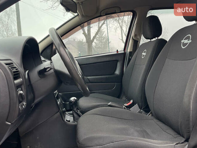 Красный Опель Астра, объемом двигателя 1.6 л и пробегом 294 тыс. км за 3699 $, фото 8 на Automoto.ua