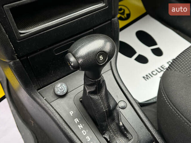 Красный Опель Астра, объемом двигателя 1.6 л и пробегом 294 тыс. км за 3699 $, фото 13 на Automoto.ua