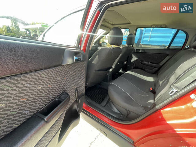 Червоний Опель Астра, об'ємом двигуна 1.8 л та пробігом 300 тис. км за 2200 $, фото 16 на Automoto.ua