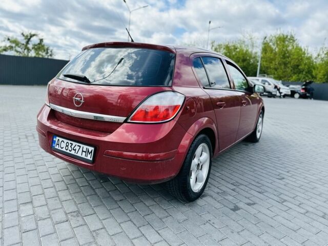 Красный Опель Астра, объемом двигателя 1.2 л и пробегом 210 тыс. км за 4500 $, фото 3 на Automoto.ua