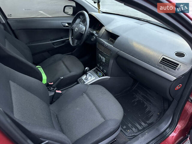 Червоний Опель Астра, об'ємом двигуна 1.36 л та пробігом 267 тис. км за 4000 $, фото 11 на Automoto.ua