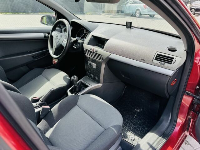 Красный Опель Астра, объемом двигателя 1.2 л и пробегом 210 тыс. км за 4500 $, фото 7 на Automoto.ua