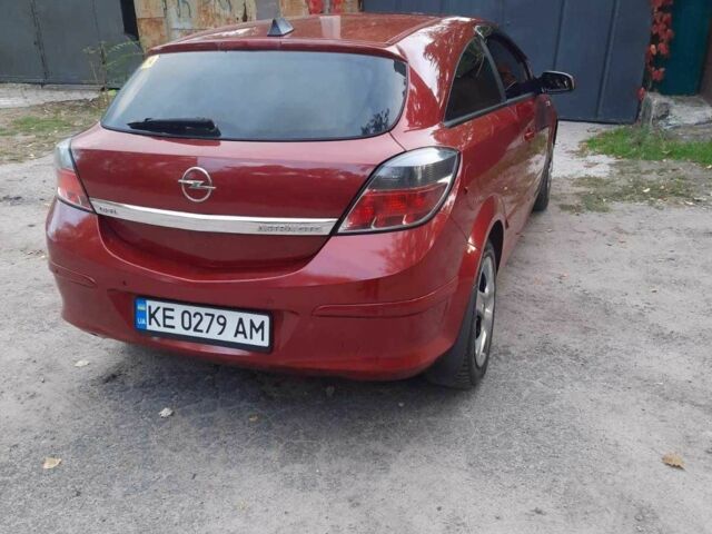 Красный Опель Астра, объемом двигателя 1.8 л и пробегом 197 тыс. км за 4600 $, фото 3 на Automoto.ua