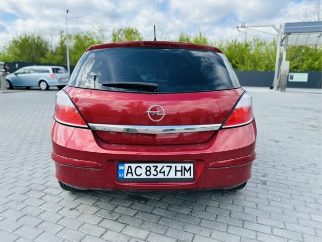 Красный Опель Астра, объемом двигателя 1.2 л и пробегом 210 тыс. км за 4500 $, фото 2 на Automoto.ua