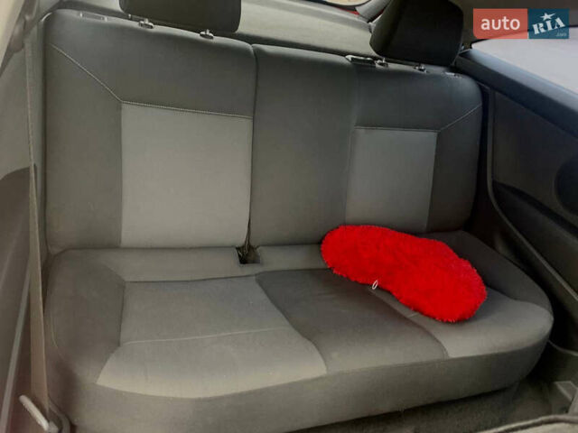 Красный Опель Астра, объемом двигателя 1.6 л и пробегом 260 тыс. км за 4500 $, фото 6 на Automoto.ua