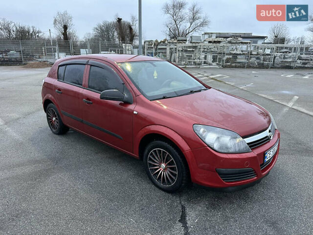 Червоний Опель Астра, об'ємом двигуна 1.36 л та пробігом 267 тис. км за 4000 $, фото 6 на Automoto.ua