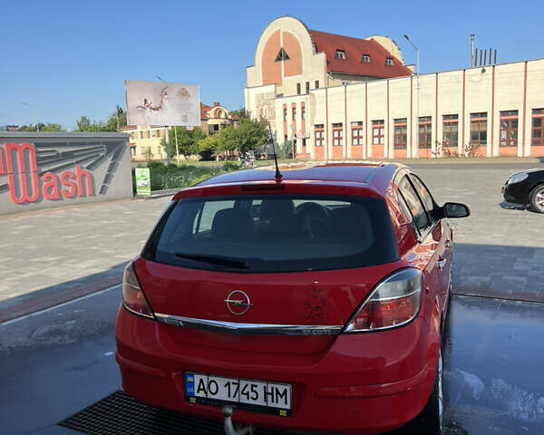 Красный Опель Астра, объемом двигателя 1.69 л и пробегом 300 тыс. км за 4199 $, фото 4 на Automoto.ua