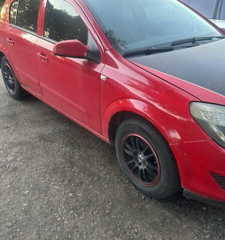 Красный Опель Астра, объемом двигателя 1.4 л и пробегом 200 тыс. км за 4000 $, фото 3 на Automoto.ua