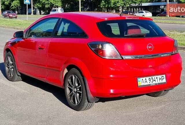 Красный Опель Астра, объемом двигателя 1.8 л и пробегом 262 тыс. км за 3400 $, фото 6 на Automoto.ua