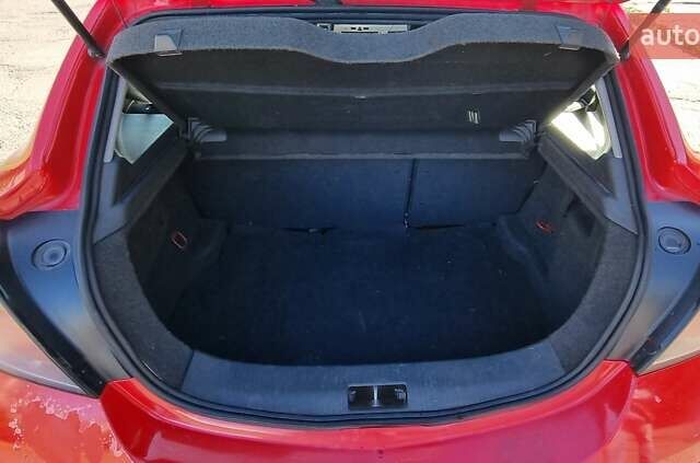 Красный Опель Астра, объемом двигателя 1.8 л и пробегом 262 тыс. км за 3400 $, фото 9 на Automoto.ua