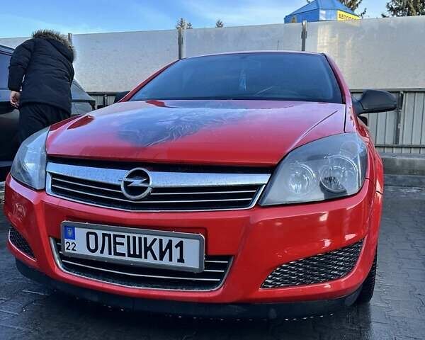 Красный Опель Астра, объемом двигателя 1.36 л и пробегом 275 тыс. км за 4800 $, фото 11 на Automoto.ua