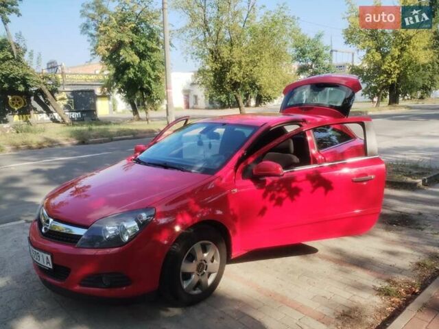 Красный Опель Астра, объемом двигателя 1.36 л и пробегом 192 тыс. км за 4500 $, фото 2 на Automoto.ua
