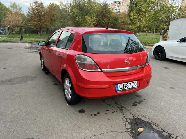 Красный Опель Астра, объемом двигателя 1.7 л и пробегом 220 тыс. км за 2450 $, фото 9 на Automoto.ua
