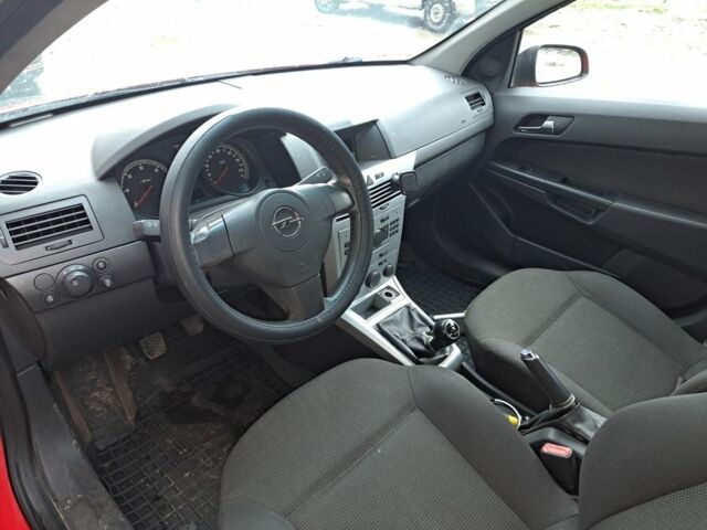 Червоний Опель Астра, об'ємом двигуна 1.7 л та пробігом 290 тис. км за 2700 $, фото 4 на Automoto.ua