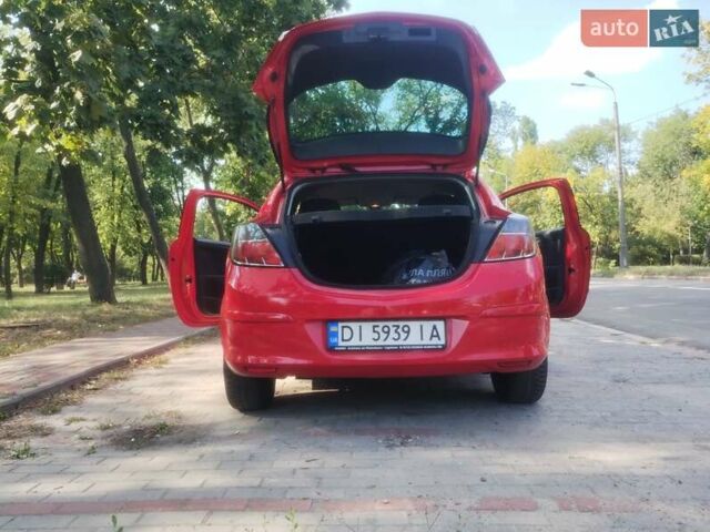 Красный Опель Астра, объемом двигателя 1.36 л и пробегом 192 тыс. км за 4500 $, фото 3 на Automoto.ua