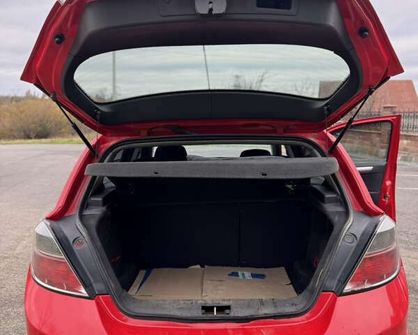 Опель Астра 2009 у Рівному на Automoto.ua Червоний Опель Астра, об'ємом двигуна 1.8 л та пробігом 165 тис. км за 4750 $, фото 10 на Automoto.ua