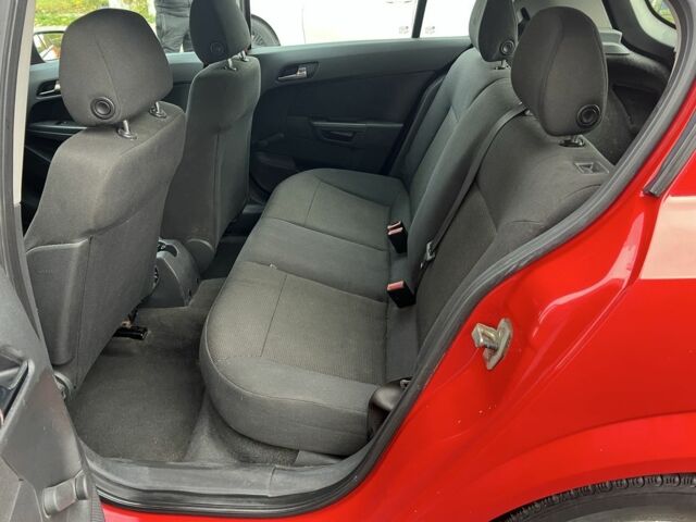 Красный Опель Астра, объемом двигателя 1.7 л и пробегом 220 тыс. км за 2450 $, фото 13 на Automoto.ua