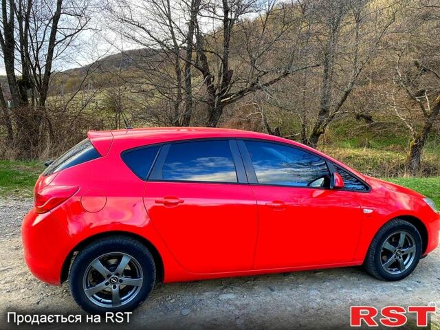 Опель Астра 2010 в Великом Березном на Automoto.ua Красный Опель Астра, объемом двигателя 1.4 л и пробегом 178 тыс. км за 5500 $, фото 2 на Automoto.ua