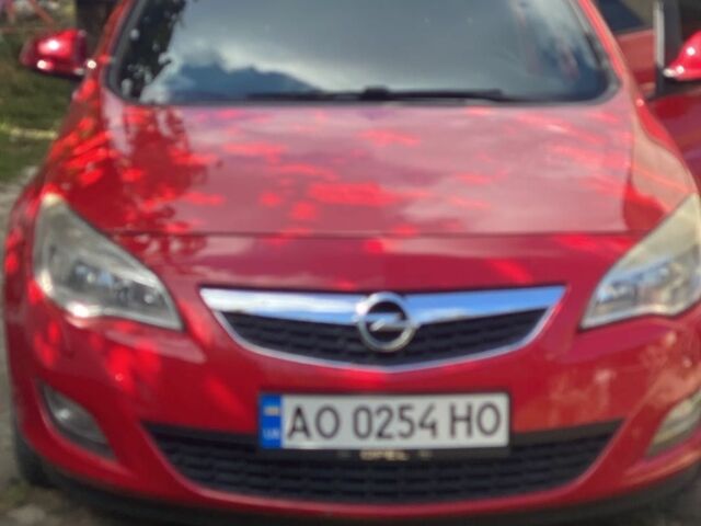 Красный Опель Астра, объемом двигателя 1.4 л и пробегом 320 тыс. км за 4996 $, фото 3 на Automoto.ua