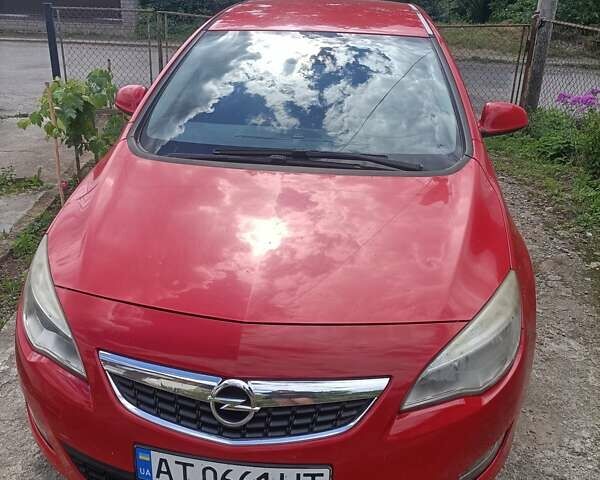 Красный Опель Астра, объемом двигателя 1.2 л и пробегом 200 тыс. км за 6000 $, фото 1 на Automoto.ua