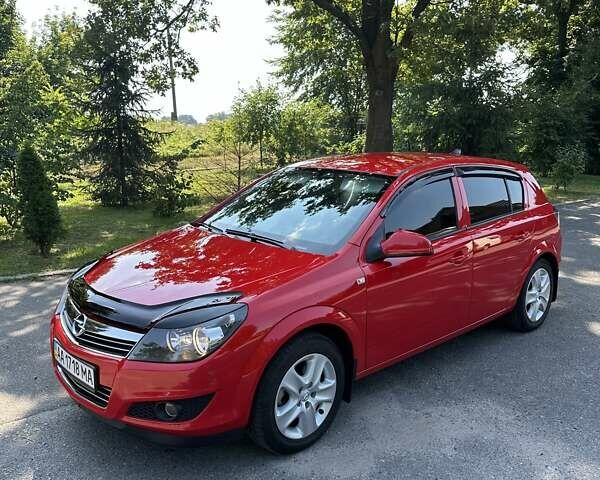 Красный Опель Астра, объемом двигателя 1.6 л и пробегом 141 тыс. км за 6400 $, фото 3 на Automoto.ua