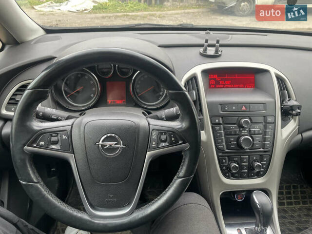 Красный Опель Астра, объемом двигателя 1.36 л и пробегом 148 тыс. км за 6900 $, фото 6 на Automoto.ua