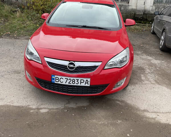 Красный Опель Астра, объемом двигателя 1.36 л и пробегом 148 тыс. км за 6900 $, фото 2 на Automoto.ua