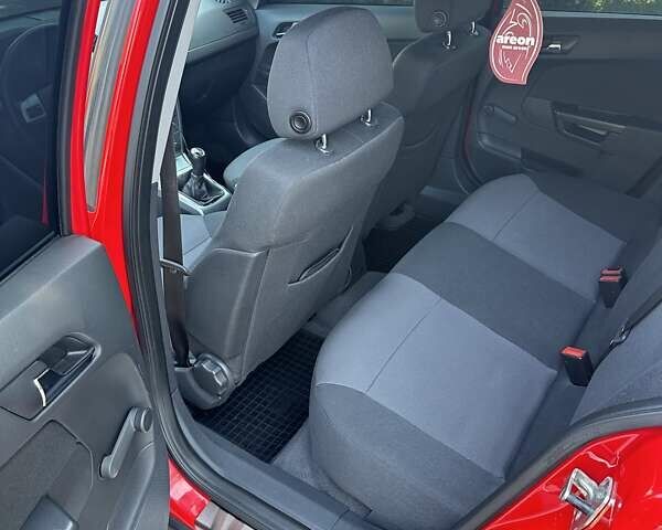 Красный Опель Астра, объемом двигателя 1.6 л и пробегом 141 тыс. км за 6400 $, фото 20 на Automoto.ua