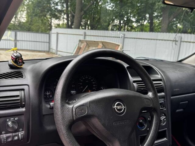 Красный Опель Астра, объемом двигателя 0 л и пробегом 32 тыс. км за 2500 $, фото 4 на Automoto.ua