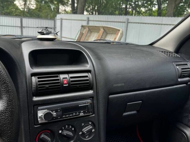 Красный Опель Астра, объемом двигателя 0 л и пробегом 32 тыс. км за 2500 $, фото 3 на Automoto.ua