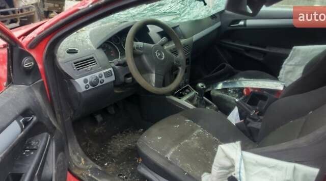 Червоний Опель Астра, об'ємом двигуна 1.8 л та пробігом 276 тис. км за 1490 $, фото 5 на Automoto.ua