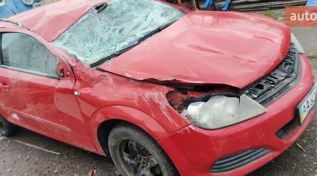 Червоний Опель Астра, об'ємом двигуна 1.8 л та пробігом 215 тис. км за 1950 $, фото 2 на Automoto.ua