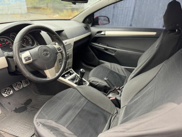 Красный Опель Астра, объемом двигателя 1.6 л и пробегом 185 тыс. км за 2850 $, фото 6 на Automoto.ua