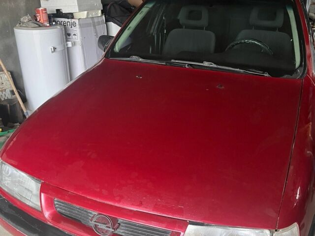 Красный Опель Астра, объемом двигателя 0 л и пробегом 3 тыс. км за 300 $, фото 6 на Automoto.ua