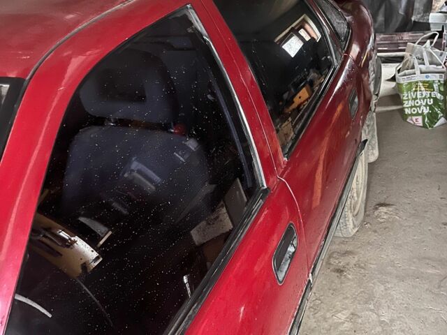 Красный Опель Астра, объемом двигателя 0 л и пробегом 3 тыс. км за 300 $, фото 4 на Automoto.ua