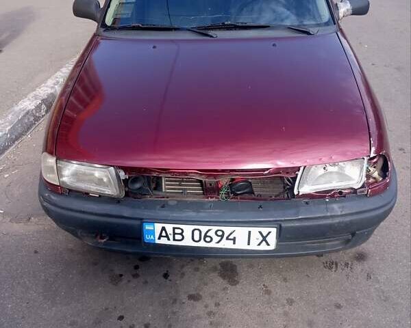 Красный Опель Астра, объемом двигателя 1.4 л и пробегом 390 тыс. км за 1100 $, фото 1 на Automoto.ua