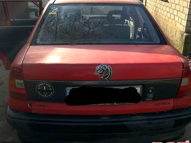 Червоний Опель Астра, об'ємом двигуна 1.4 л та пробігом 230 тис. км за 1000 $, фото 4 на Automoto.ua