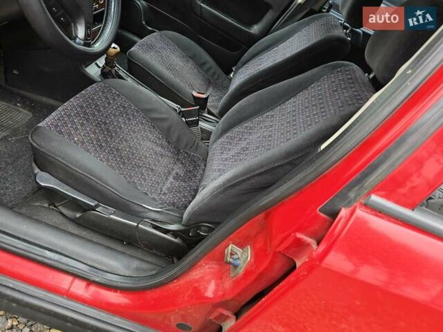 Красный Опель Астра, объемом двигателя 1.6 л и пробегом 345 тыс. км за 2400 $, фото 1 на Automoto.ua