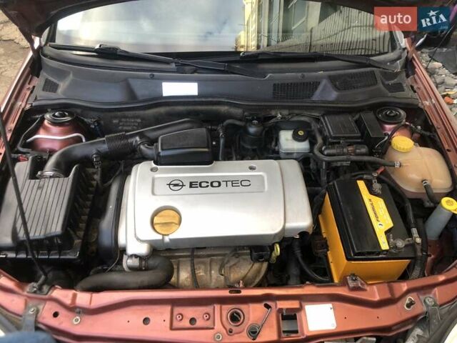 Опель Астра 2001 в Львове на Automoto.ua Красный Опель Астра, объемом двигателя 1.6 л и пробегом 177 тыс. км за 3750 $, фото 2 на Automoto.ua