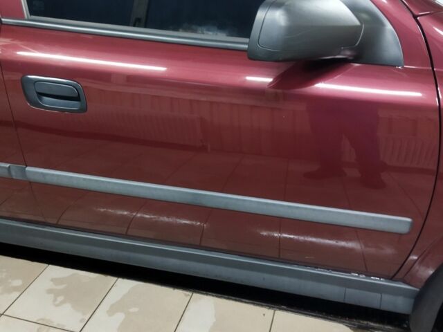 Красный Опель Астра, объемом двигателя 1.4 л и пробегом 420 тыс. км за 3200 $, фото 3 на Automoto.ua