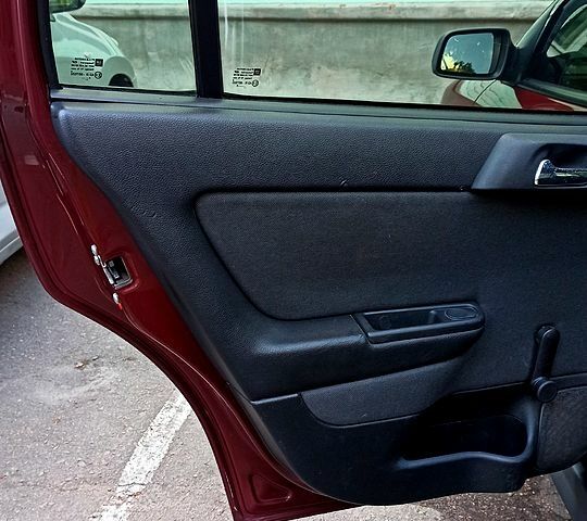 Червоний Опель Астра, об'ємом двигуна 1.4 л та пробігом 143 тис. км за 3650 $, фото 4 на Automoto.ua
