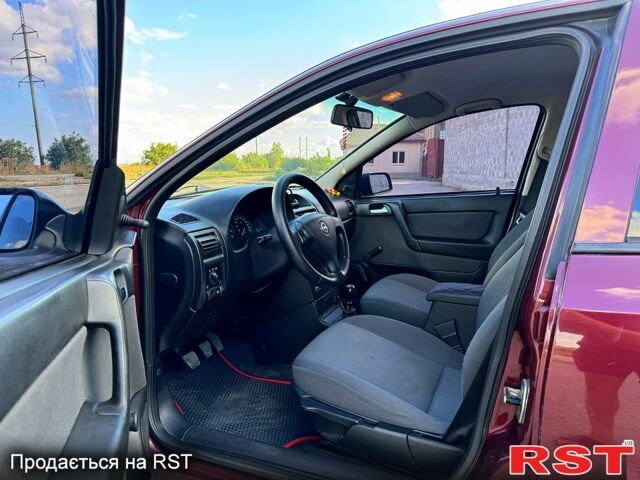 Опель Астра 2006 в Новом Буге на Automoto.ua Красный Опель Астра, объемом двигателя 1.4 л и пробегом 195 тыс. км за 4200 $, фото 12 на Automoto.ua