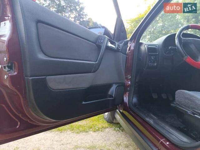Красный Опель Астра, объемом двигателя 1.6 л и пробегом 250 тыс. км за 4700 $, фото 10 на Automoto.ua
