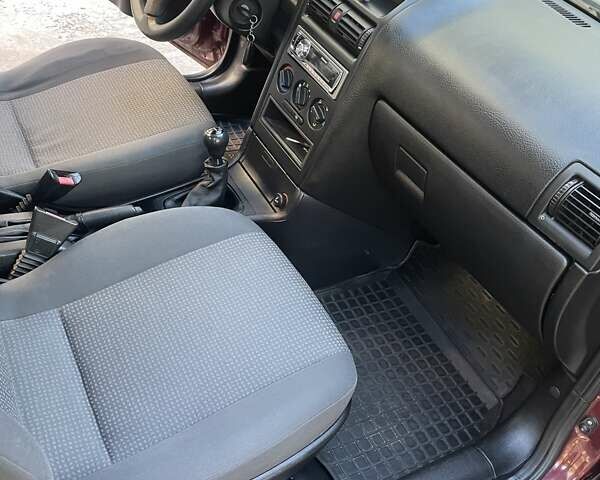 Красный Опель Астра, объемом двигателя 1.4 л и пробегом 177 тыс. км за 4600 $, фото 26 на Automoto.ua