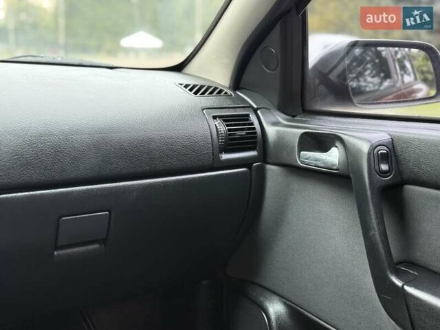 Червоний Опель Астра, об'ємом двигуна 1.6 л та пробігом 233 тис. км за 3400 $, фото 59 на Automoto.ua