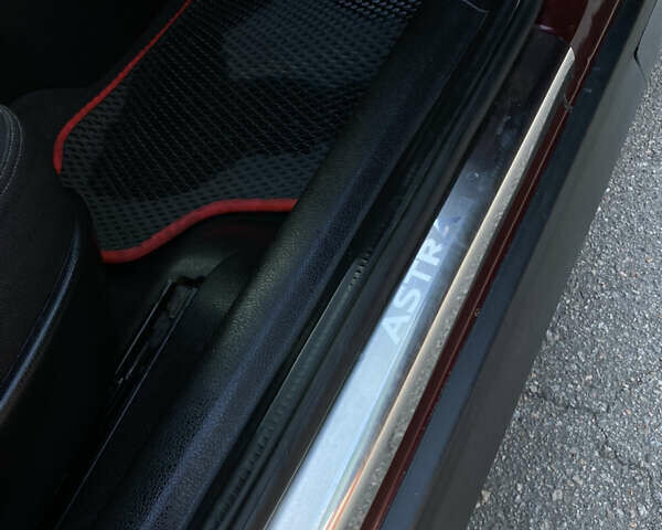 Красный Опель Астра, объемом двигателя 1.36 л и пробегом 173 тыс. км за 4800 $, фото 18 на Automoto.ua