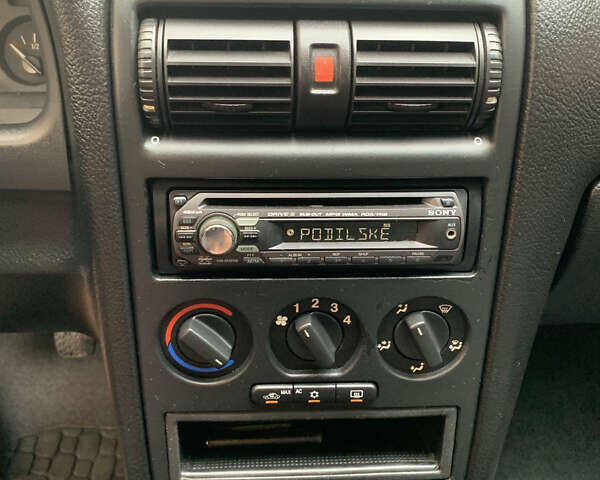 Красный Опель Астра, объемом двигателя 0 л и пробегом 88 тыс. км за 5000 $, фото 31 на Automoto.ua