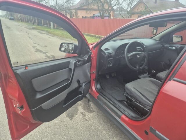 Червоний Опель Астра, об'ємом двигуна 1.4 л та пробігом 233 тис. км за 3800 $, фото 4 на Automoto.ua