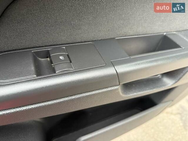 Красный Опель Астра, объемом двигателя 1.8 л и пробегом 215 тыс. км за 4950 $, фото 33 на Automoto.ua