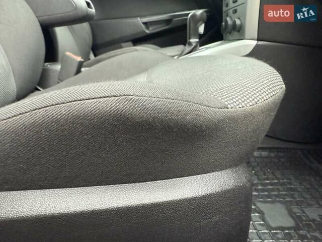 Красный Опель Астра, объемом двигателя 1.8 л и пробегом 215 тыс. км за 4950 $, фото 35 на Automoto.ua